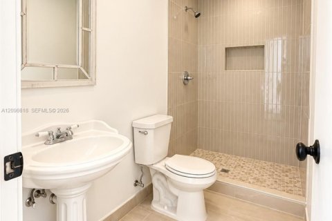 House in Sunrise, Florida 2 bedrooms, 105.17 sq.m. № 2399664 - photo 7