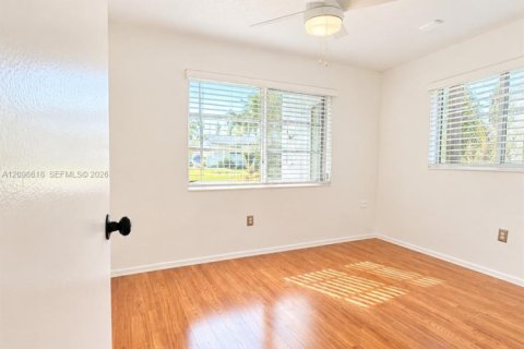 House in Sunrise, Florida 2 bedrooms, 105.17 sq.m. № 2399664 - photo 10