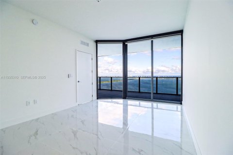 Condominio en alquiler en Miami, Florida, 4 dormitorios № 1993538 - foto 20