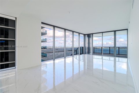 Condominio en alquiler en Miami, Florida, 4 dormitorios № 1993538 - foto 12