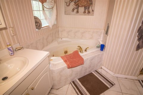 Villa ou maison à vendre à Melrose, Floride: 3 chambres, 197.05 m2 № 2391093 - photo 14