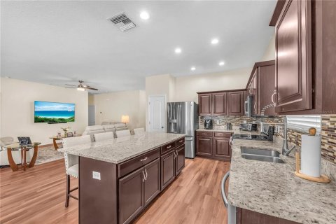 Casa en venta en Dover, Florida, 4 dormitorios, 213.4 m2 № 2303104 - foto 10