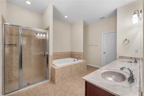Casa en venta en Dover, Florida, 4 dormitorios, 213.4 m2 № 2303104 - foto 21