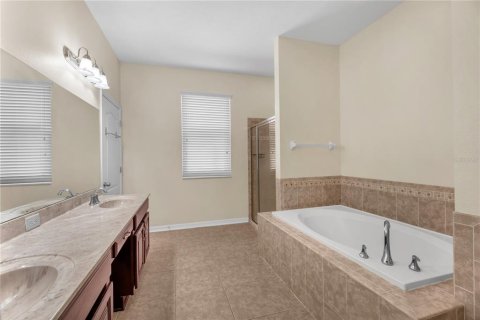 Casa en venta en Dover, Florida, 4 dormitorios, 213.4 m2 № 2303104 - foto 22