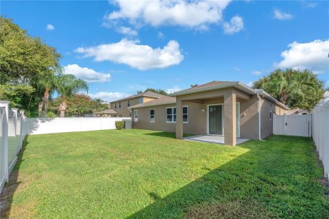 Casa en venta en Dover, Florida, 4 dormitorios, 213.4 m2 № 2303104 - foto 4