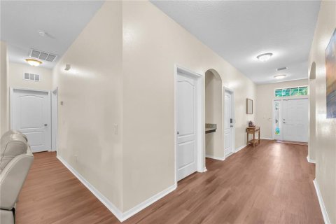 Casa en venta en Dover, Florida, 4 dormitorios, 213.4 m2 № 2303104 - foto 12