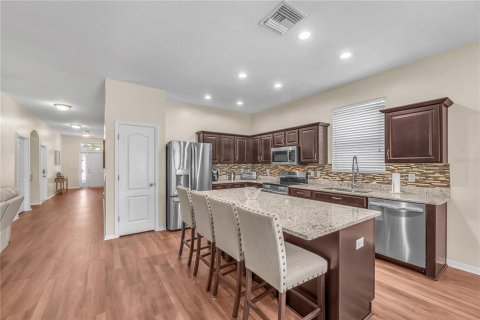 Casa en venta en Dover, Florida, 4 dormitorios, 213.4 m2 № 2303104 - foto 9