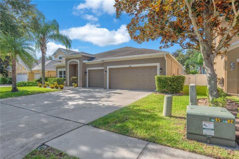 Casa en venta en Dover, Florida, 4 dormitorios, 213.4 m2 № 2303104 - foto 2