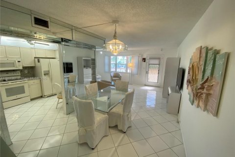 Copropriété à vendre à Coconut Creek, Floride: 1 chambre, 74.14 m2 № 1760850 - photo 5