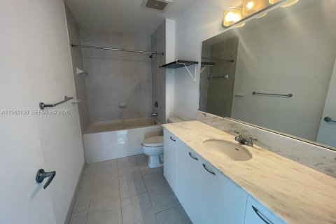 Copropriété à louer à Miami, Floride: 2 chambres, 107.12 m2 № 2080704 - photo 3
