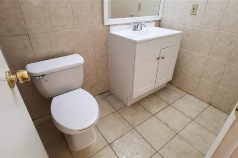 Condominio en alquiler en Sunrise, Florida, 2 dormitorios, 122.72 m2 № 2080197 - foto 7