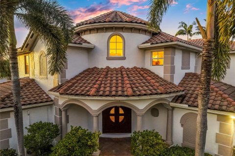 House in Davie, Florida 5 bedrooms, 443.52 sq.m. № 1475365 - photo 22