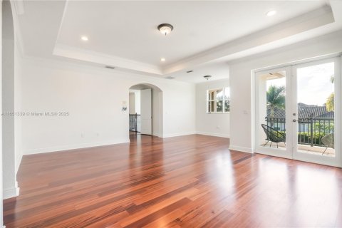 House in Davie, Florida 5 bedrooms, 443.52 sq.m. № 1475365 - photo 24