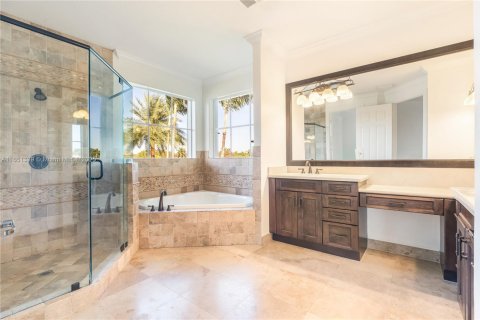 House in Davie, Florida 5 bedrooms, 443.52 sq.m. № 1475365 - photo 29