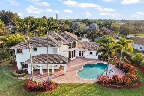 House in Davie, Florida 5 bedrooms, 443.52 sq.m. № 1475365 - photo 20