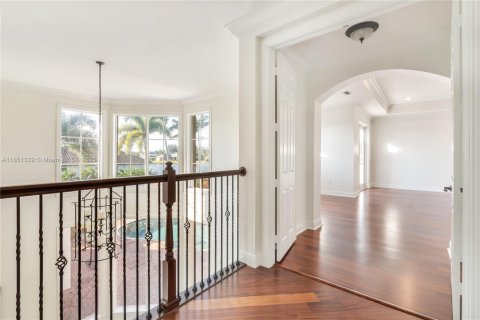 House in Davie, Florida 5 bedrooms, 443.52 sq.m. № 1475365 - photo 23