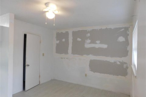 Immobilier commercial à vendre à Tampa, Floride: 3 chambres, 237.37 m2 № 2238569 - photo 23