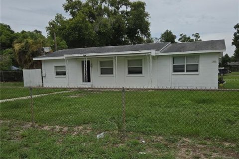 Immobilier commercial à Tampa, Floride 3 chambres, 237.37 m2 № 2238569