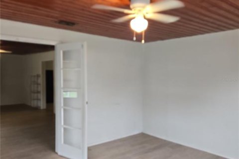 Immobilier commercial à vendre à Tampa, Floride: 3 chambres, 237.37 m2 № 2238569 - photo 15