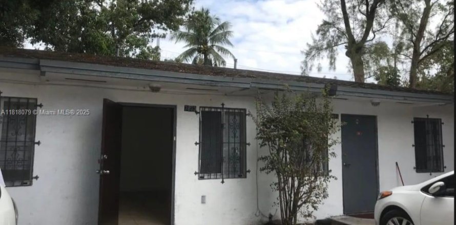 Casa en Miami, Florida 2 dormitorios, 162.58 m2 № 1937692