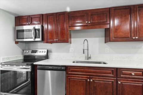 Купить таунхаус в Винтер-Спрингс, Флорида 8 комнат, 130.06м2, № 1893601 - фото 3