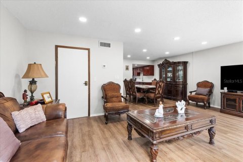 Купить таунхаус в Винтер-Спрингс, Флорида 8 комнат, 130.06м2, № 1893601 - фото 14