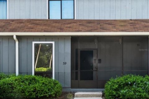 Купить таунхаус в Винтер-Спрингс, Флорида 8 комнат, 130.06м2, № 1893601 - фото 1