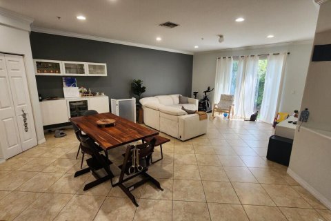 Touwnhouse à vendre à Miramar, Floride: 3 chambres, 132.48 m2 № 2173766 - photo 15