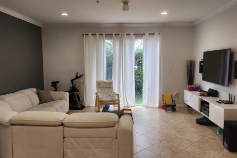 Touwnhouse à vendre à Miramar, Floride: 3 chambres, 132.48 m2 № 2173766 - photo 17