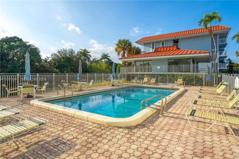 Condo in Plantation, Florida, 2 bedrooms  № 2032689 - photo 27