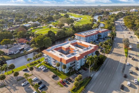 Condo in Plantation, Florida, 2 bedrooms  № 2032689 - photo 30