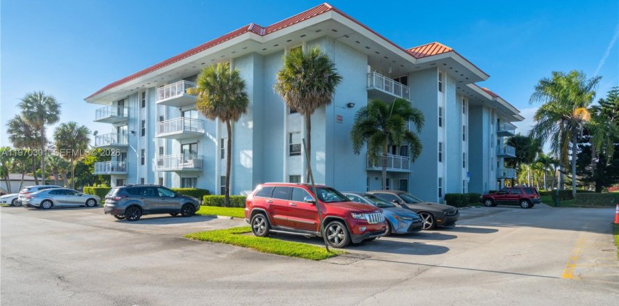 Condo in Plantation, Florida, 2 bedrooms  № 2032689