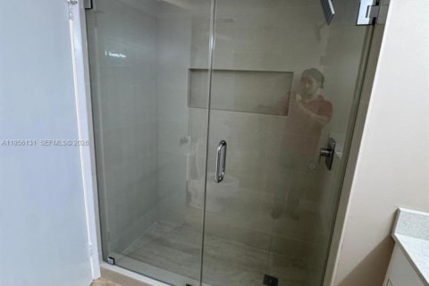 Снять в аренду кондоминиум в Дорал, Флорида 2 спальни, 102.66м2, № 2153449 - фото 12