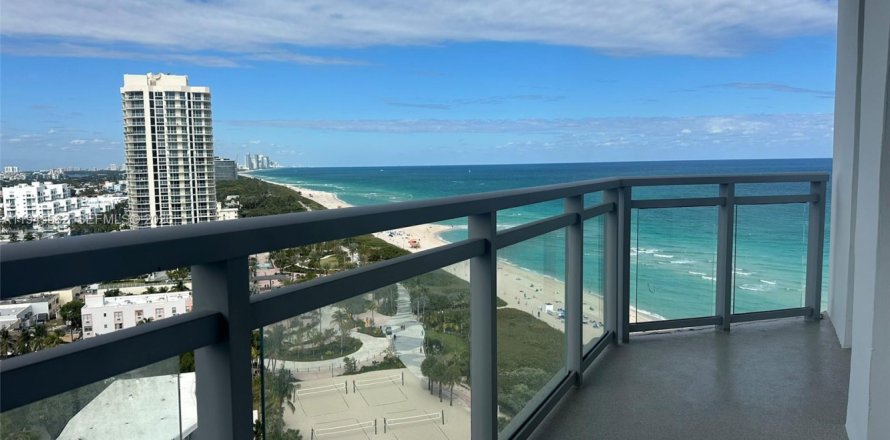 Кондоминиум с 2 спальнями в Майами-Бич, Флорида № 2017421