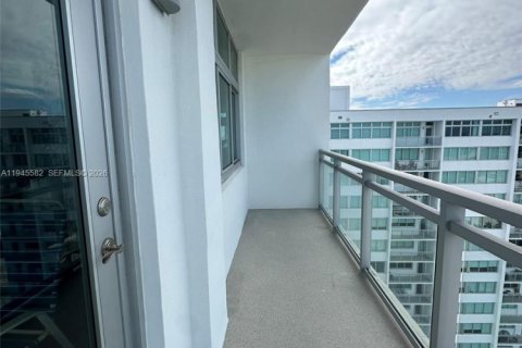 Купить кондоминиум в Майами-Бич, Флорида 2 спальни, 135.17м2, № 2017421 - фото 8