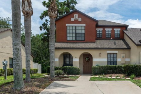 Townhouse in Titusville, Florida 3 bedrooms № 1698654 - photo 1