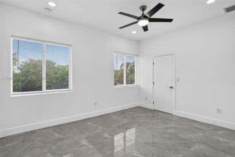 House in Fort Lauderdale, Florida 3 bedrooms, 124.67 sq.m. № 2067512 - photo 7