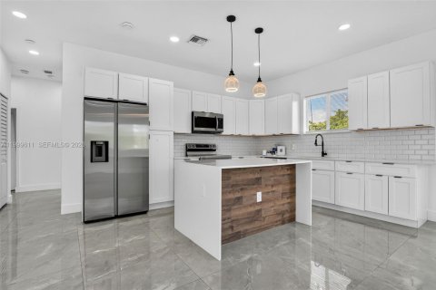 House in Fort Lauderdale, Florida 3 bedrooms, 124.67 sq.m. № 2067512 - photo 29