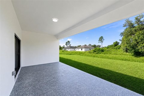 House in North Port, Florida 4 bedrooms, 223.06 sq.m. № 2151959 - photo 5