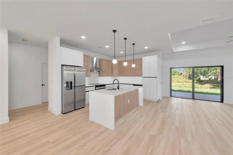 House in North Port, Florida 4 bedrooms, 223.06 sq.m. № 2151959 - photo 18