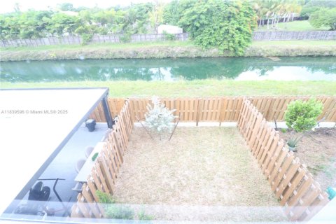 House in Homestead, Florida 3 bedrooms, 123.37 sq.m. № 1828297 - photo 22