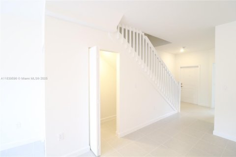 House in Homestead, Florida 3 bedrooms, 123.37 sq.m. № 1828297 - photo 12