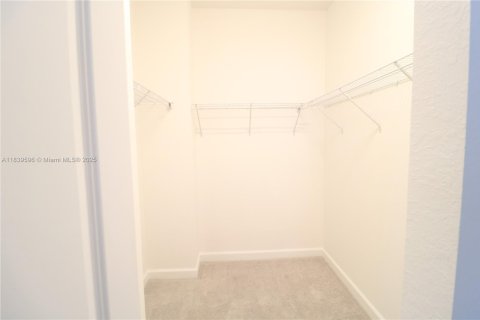 House in Homestead, Florida 3 bedrooms, 123.37 sq.m. № 1828297 - photo 15