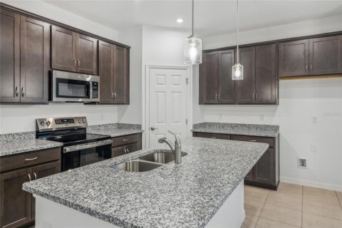 Villa ou maison à vendre à DeLand, Floride: 4 chambres, 205.31 m2 № 1795233 - photo 11