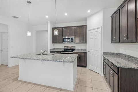 Villa ou maison à vendre à DeLand, Floride: 4 chambres, 205.31 m2 № 1795233 - photo 12
