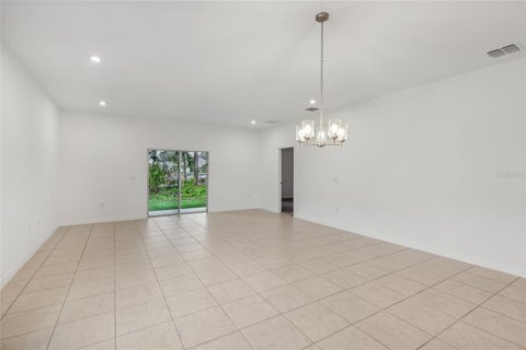 Villa ou maison à vendre à DeLand, Floride: 4 chambres, 205.31 m2 № 1795233 - photo 9