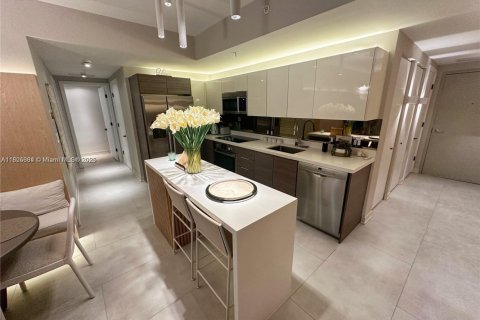 Condominio en alquiler en Miami, Florida, 2 dormitorios, 86.68 m2 № 1794598 - foto 3