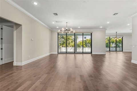 Casa en venta en Tampa, Florida, 5 dormitorios, 544.69 m2 № 2347852 - foto 11