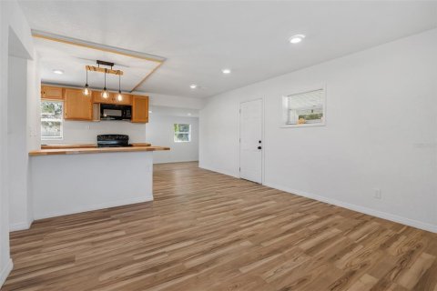 Villa ou maison à vendre à Orlando, Floride: 3 chambres, 95.78 m2 № 2323036 - photo 7
