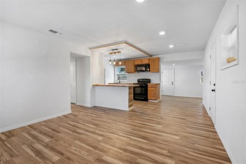 Villa ou maison à vendre à Orlando, Floride: 3 chambres, 95.78 m2 № 2323036 - photo 6